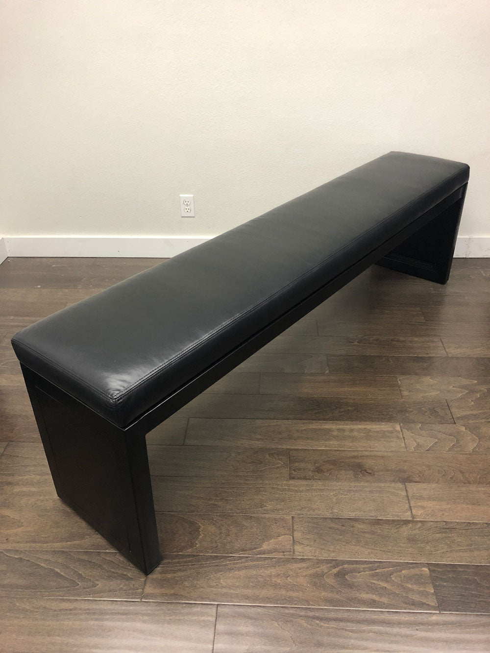 Museo Bench
